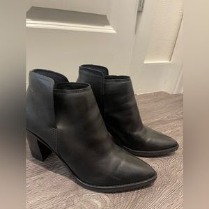 Dolce Vita Black Bootie Size 9